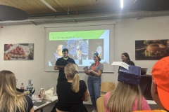 20251025_190241108_iOS